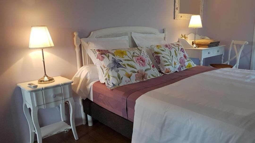 Relais De Navon Bed and Breakfast Saint-Joseph  Exteriör bild